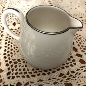 Noritake Ivory China Montblanc 7527 Creamer